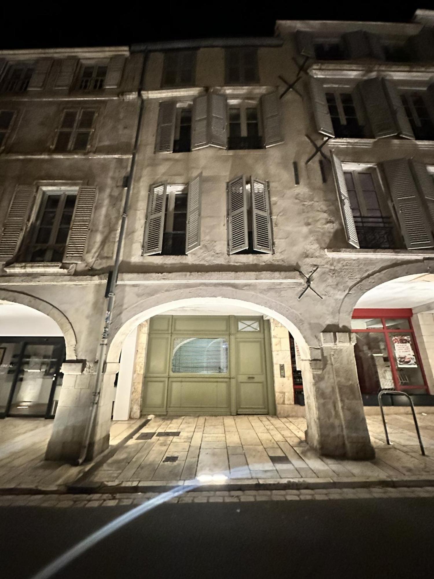 Hyper Centre A 80M Du Vieux Marche, T2 Calme Vue Sur Les Toits Rue Du Minage Apartment La Rochelle  Exterior photo