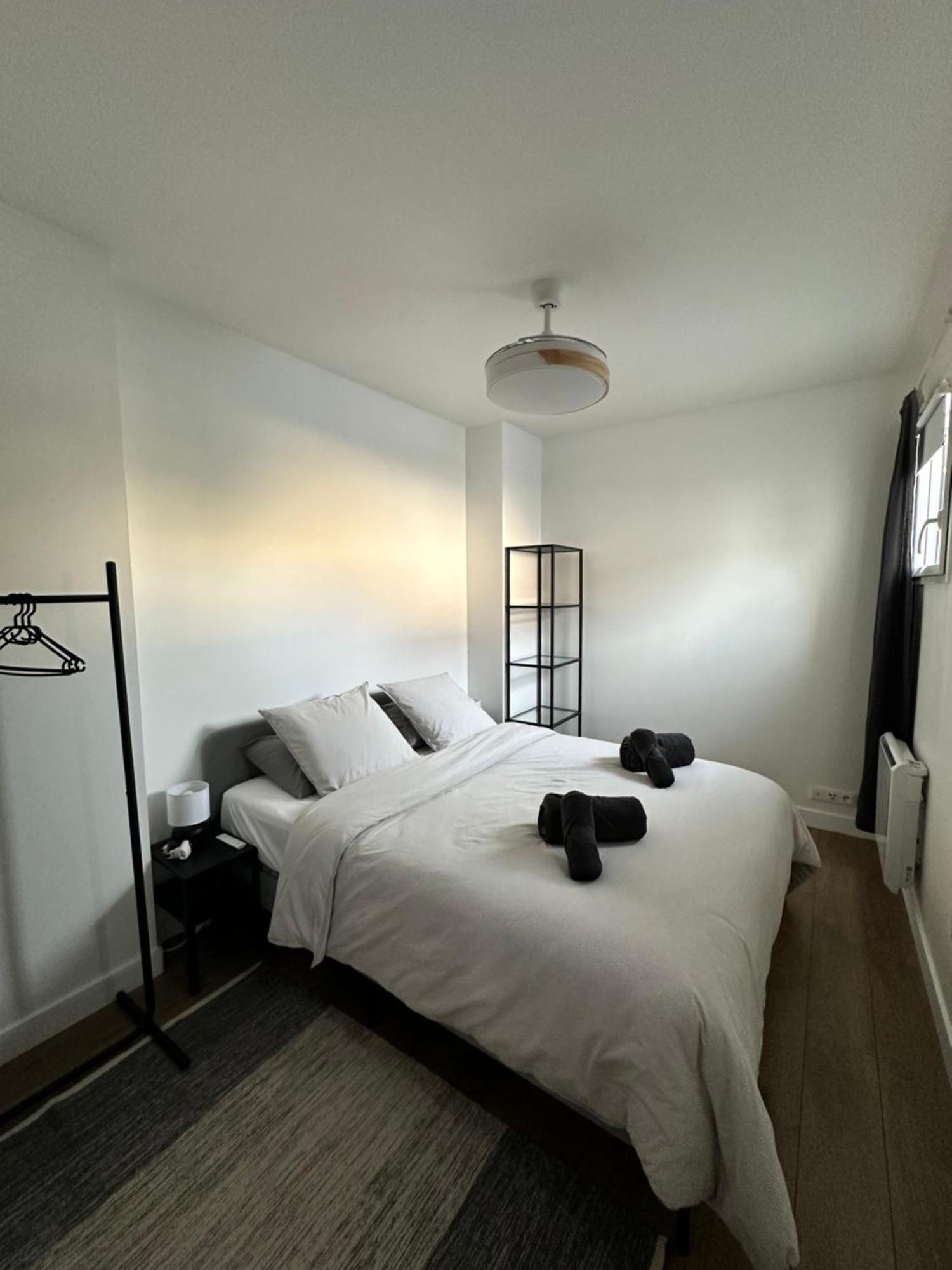 Hyper Centre A 80M Du Vieux Marche, T2 Calme Vue Sur Les Toits Rue Du Minage Apartment La Rochelle  Exterior photo